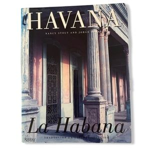 Coffee table book with stunning images of Havana 🇨🇺